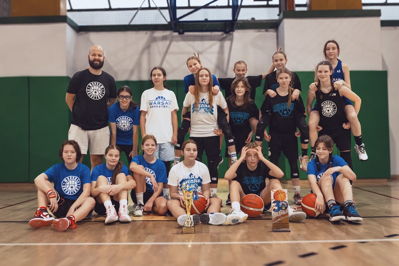 Grupa dziewczyn Warsaw Basketball